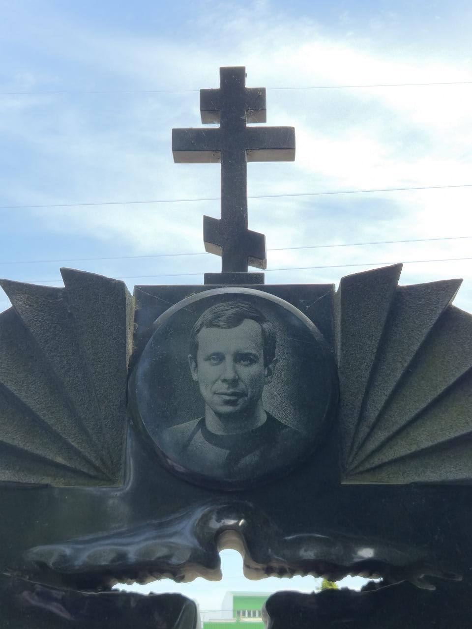 Фото Новосибирский режиссер снимает захватывающий фильм про могилы Шатунова, Децла и Жириновского 5